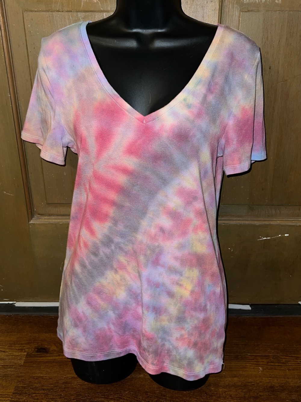 A New Day Colorful Abstract Tie-Dye V-Neck Modal Short Sleeve Shirt Size M - Picture 3 of 9